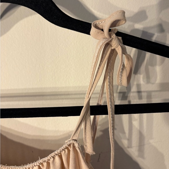 Cream Sleeveless Dress - Picture 8 of 12